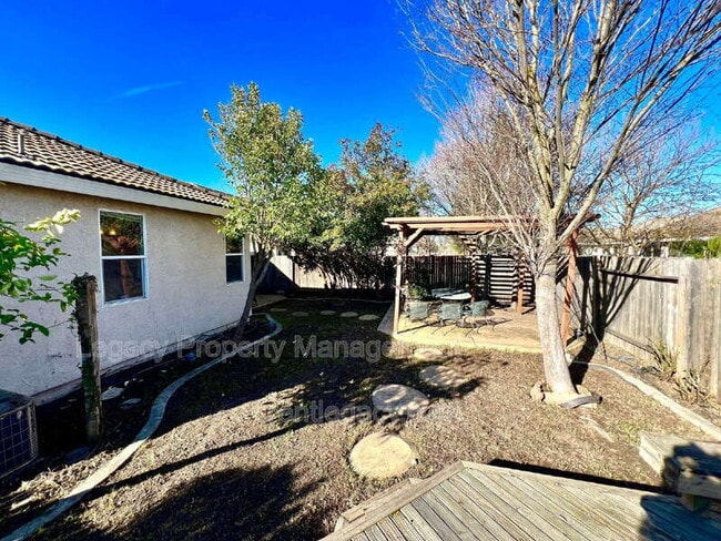 Building Photo - 1843 Dawnelle Way