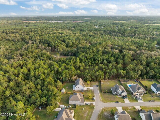 Building Photo - 711 Tuscarora Dr