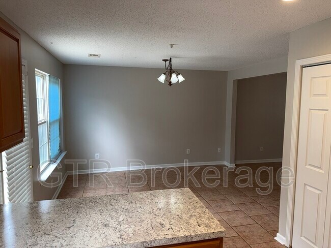 Building Photo - 179 Watercress Ct
