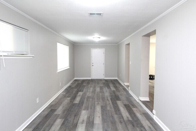 Building Photo - 6861 Melanie Dr