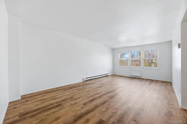 Building Photo - 13-27-27 Bell Blvd