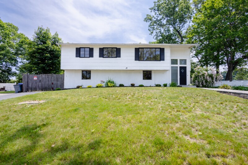 Building Photo - 30 Leighton Rd