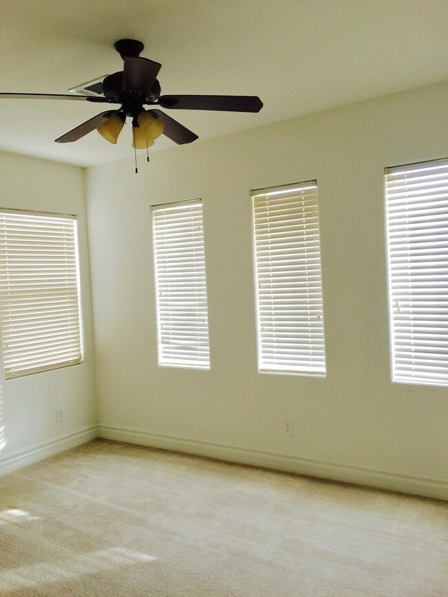 Building Photo - Lovely Rhodes Ranch Home