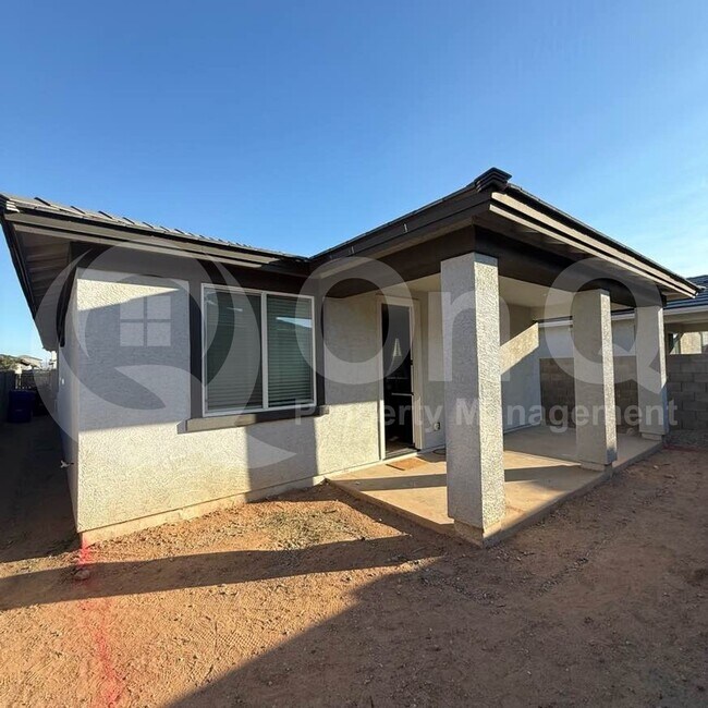 Building Photo - 17421 W Daley Ln