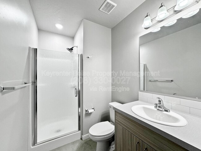 Building Photo - 4265 N Reed Ln