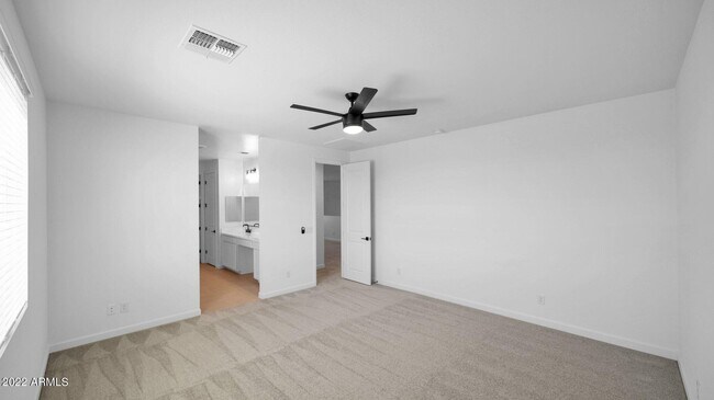 Building Photo - 13407 W Rowel Rd