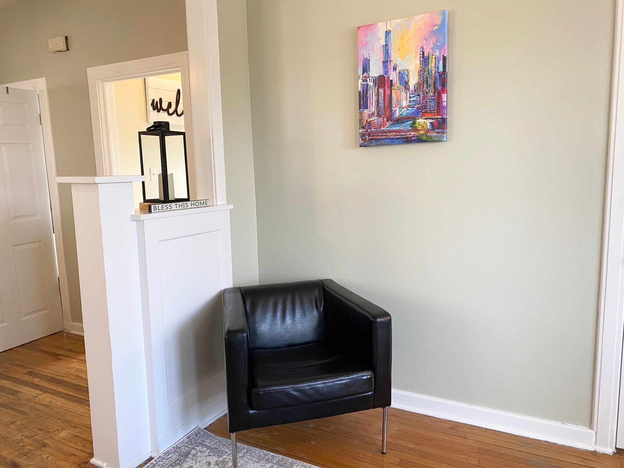 Building Photo - 2838 N Drake Ave