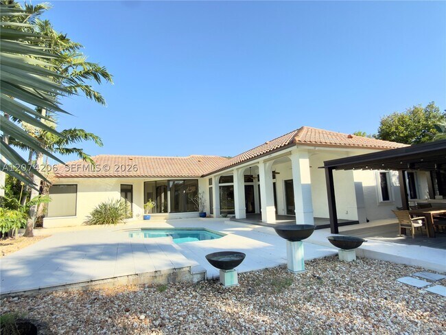 Building Photo - 2880 Windmill Ranch Rd