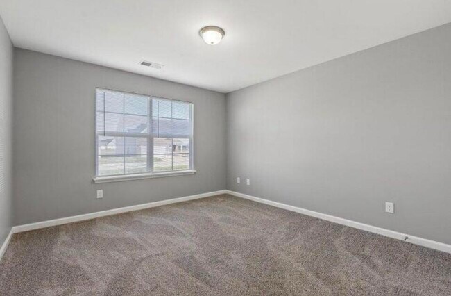 Building Photo - 225 Parker Pl