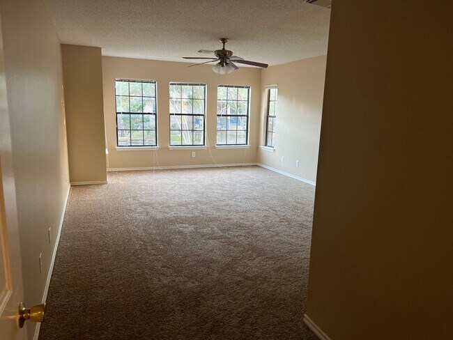Building Photo - 7714 Red River Bay