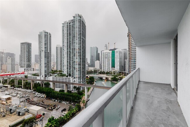 Building Photo - 185 SW 7th St