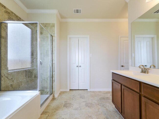 Building Photo - 2617 Creeping Vine Ct