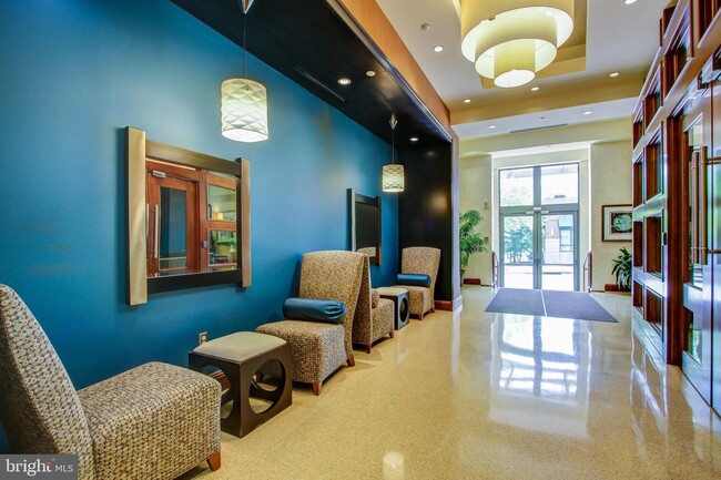 Building Photo - 2720 S Arlington Mill Dr