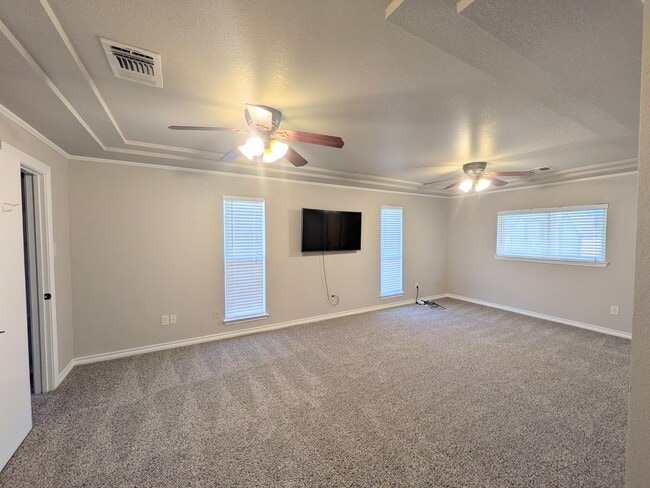 Building Photo - 6618 Cloverbend St
