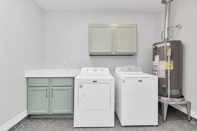 Building Photo - 1709 S Park