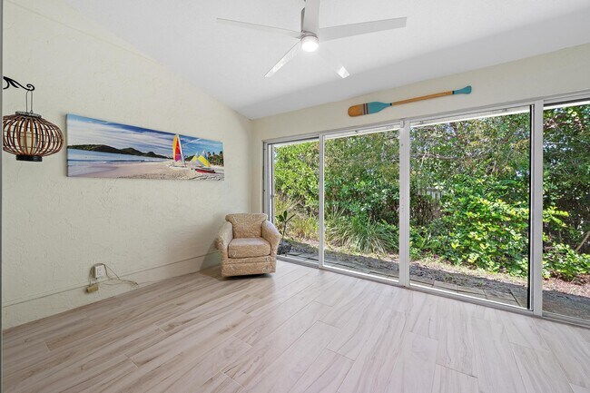 Building Photo - 11139 SE Sea Pines Cir
