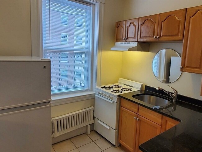 Primary Photo - 94 Queensberry St
