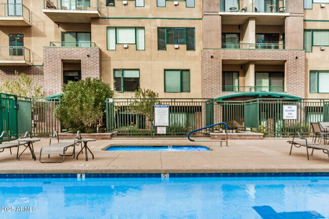 Building Photo - 2302 N Central Ave