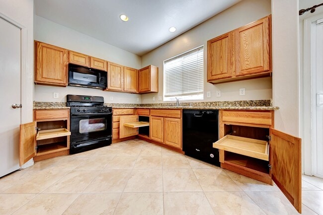 Building Photo - Beautiful Anthem Highland 3 Bedroom Home!