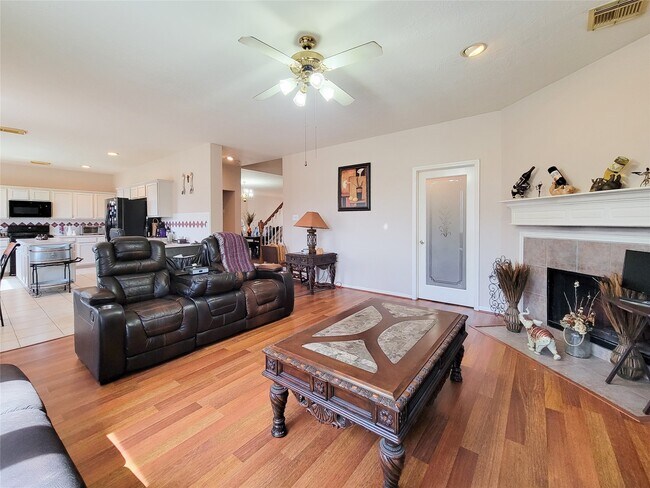 Building Photo - 8002 Weeping Willow Pl