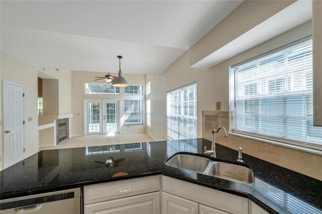 Building Photo - 5014 Sterling Manor Dr