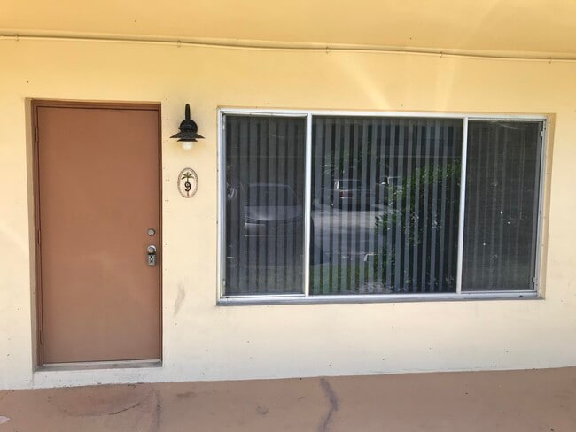 Building Photo - 2309 S Federal Hwy