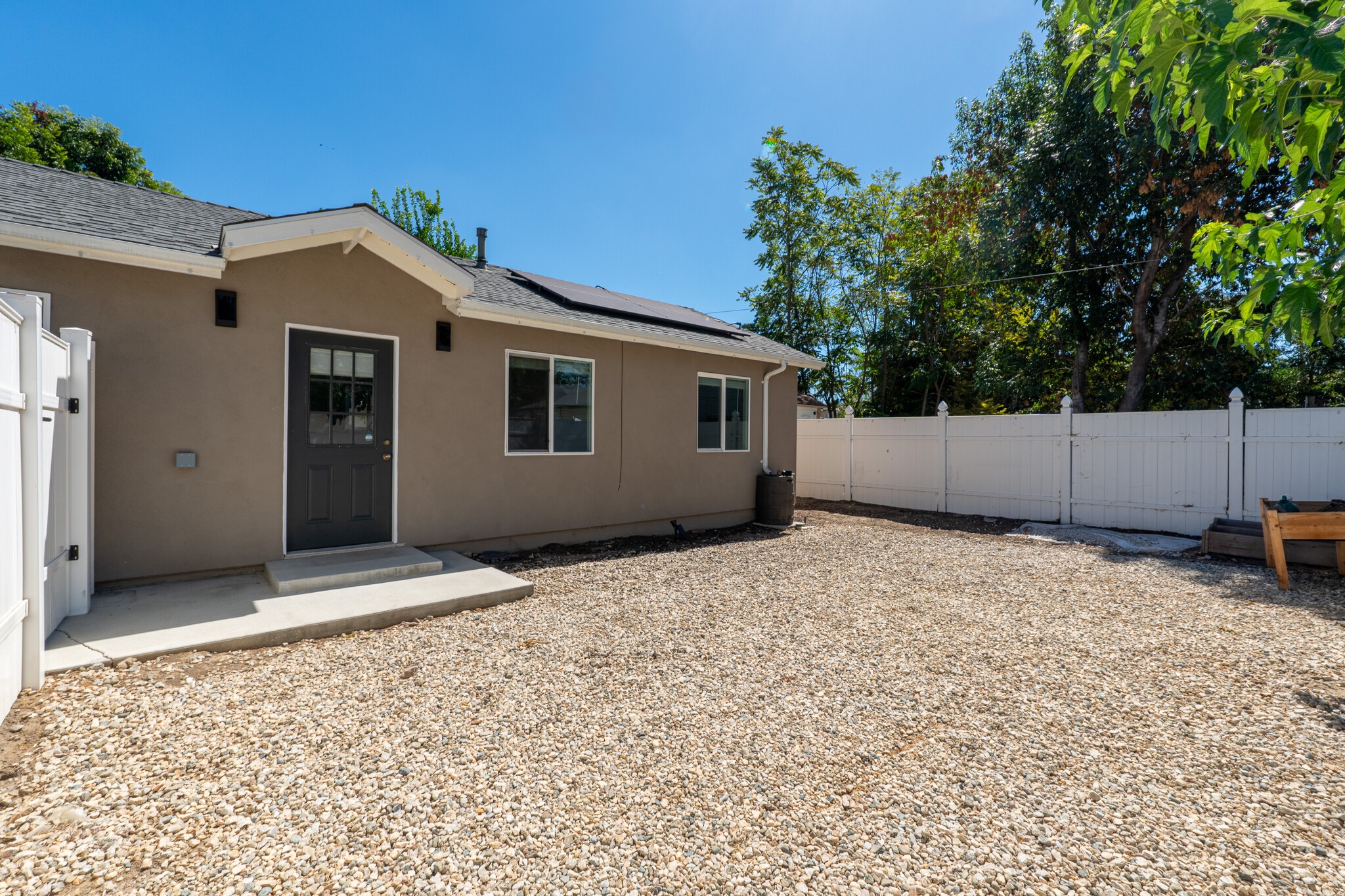 Building Photo - 7022 Crebs Ave