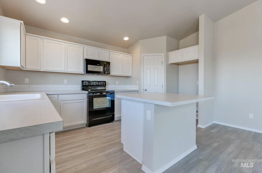 Building Photo - 19570 Nanticoke Ave