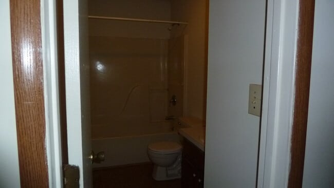 Building Photo - Cute home in the heart of Elizabeth City!