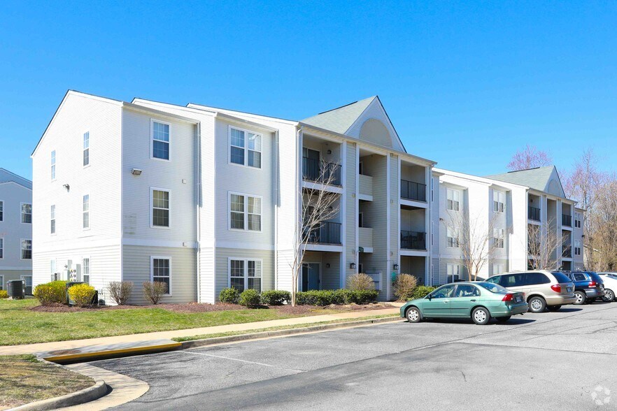 Glen Ridge Commons Apartments 12810 Island House Loop Woodbridge VA
