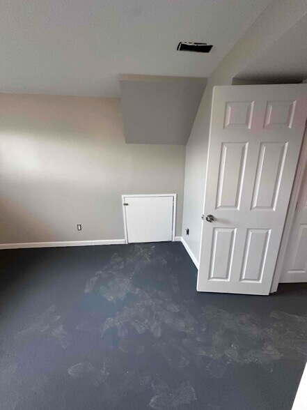 Building Photo - 5415 Antle Dr
