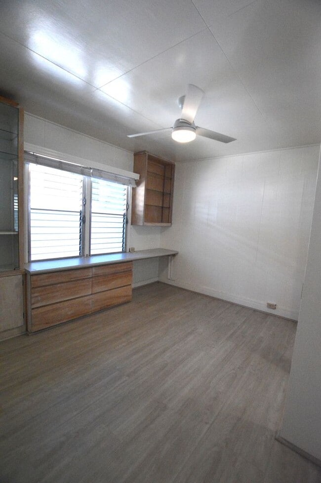 Building Photo - L769ach (REOM)