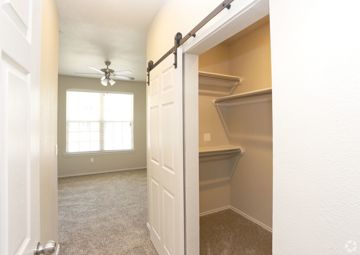 Calais At Elm Park Lubbock Tx Apartment Finder