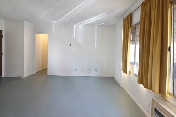 Building Photo - 250 Linden Ave