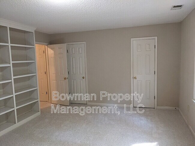 Building Photo - 170 Woodhaven Ridge