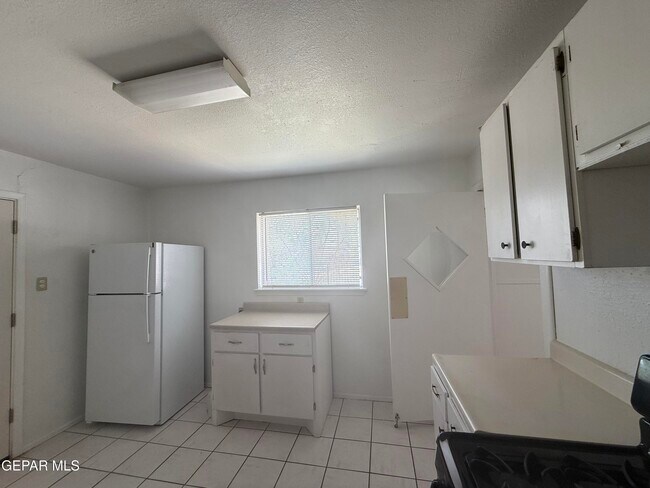 Building Photo - 7289 Mimosa Ave