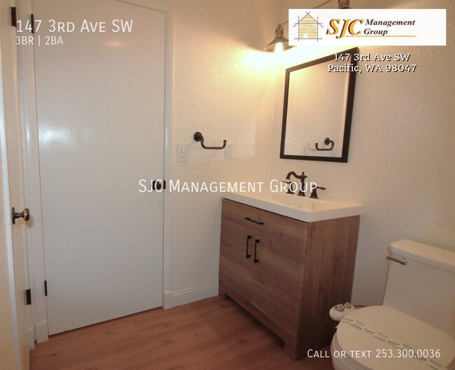 Building Photo - 147 3rd Ave SW