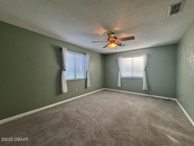 Building Photo - 653 Pelican Bay Dr