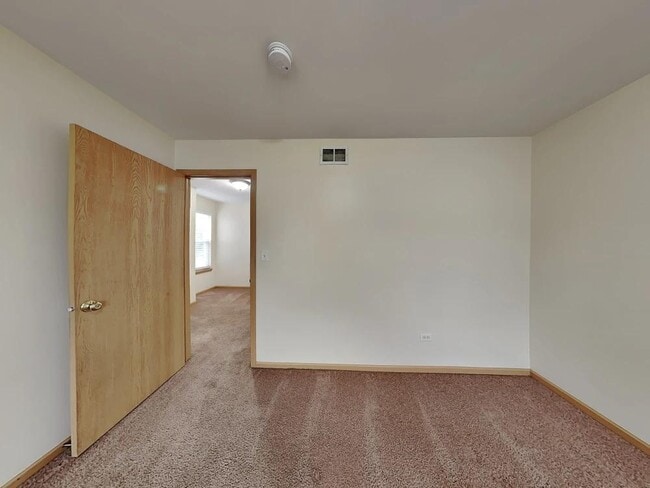 Building Photo - 1710 Stonegate Dr