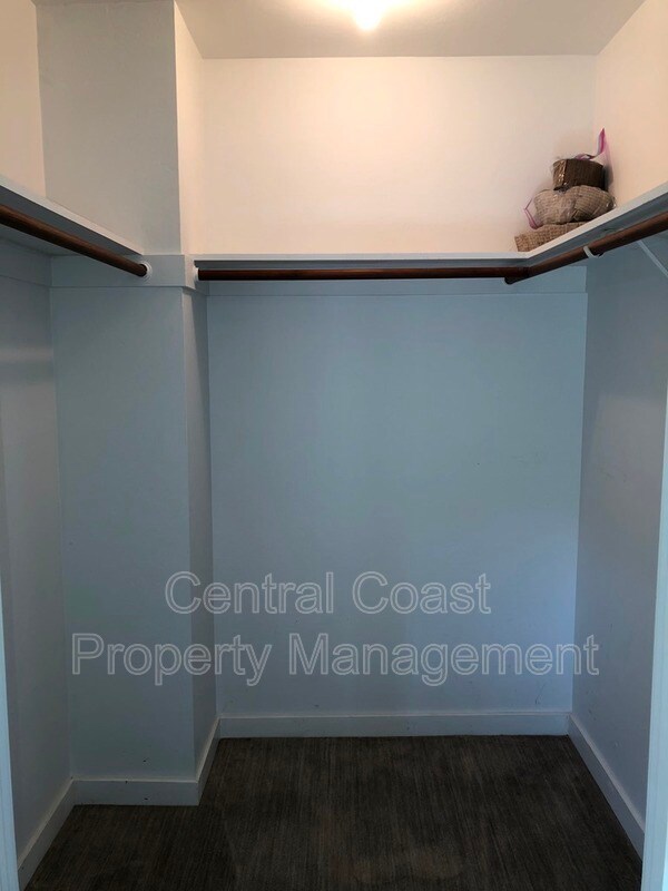 Building Photo - 3850 Rio Rd