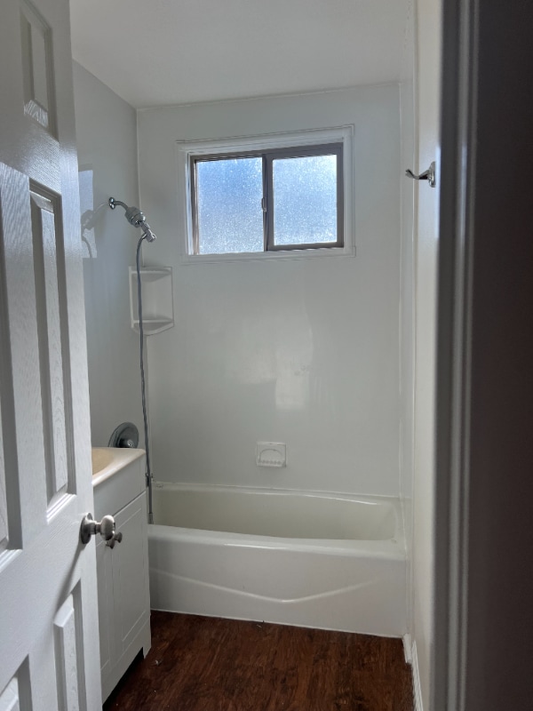 Building Photo - 370-370 W Truslow Ave