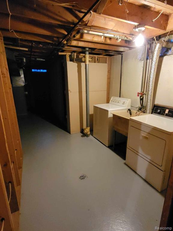 Building Photo - 1342 S Linville Ave