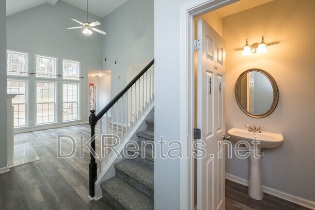 Building Photo - 5192 Centennial Creek View NW