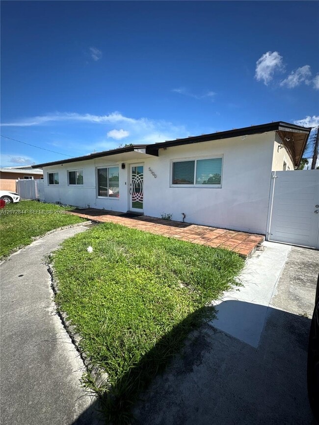 Building Photo - 5500 NW 178th Terrace