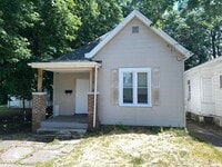 Building Photo - 114 E Maywood Ave