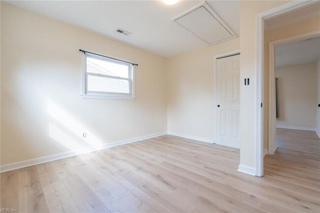 Building Photo - 3528 Chester St