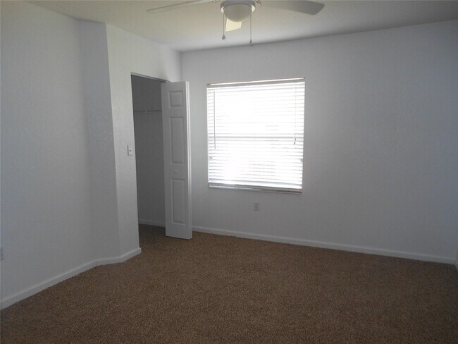 Building Photo - 6366 Landings Way