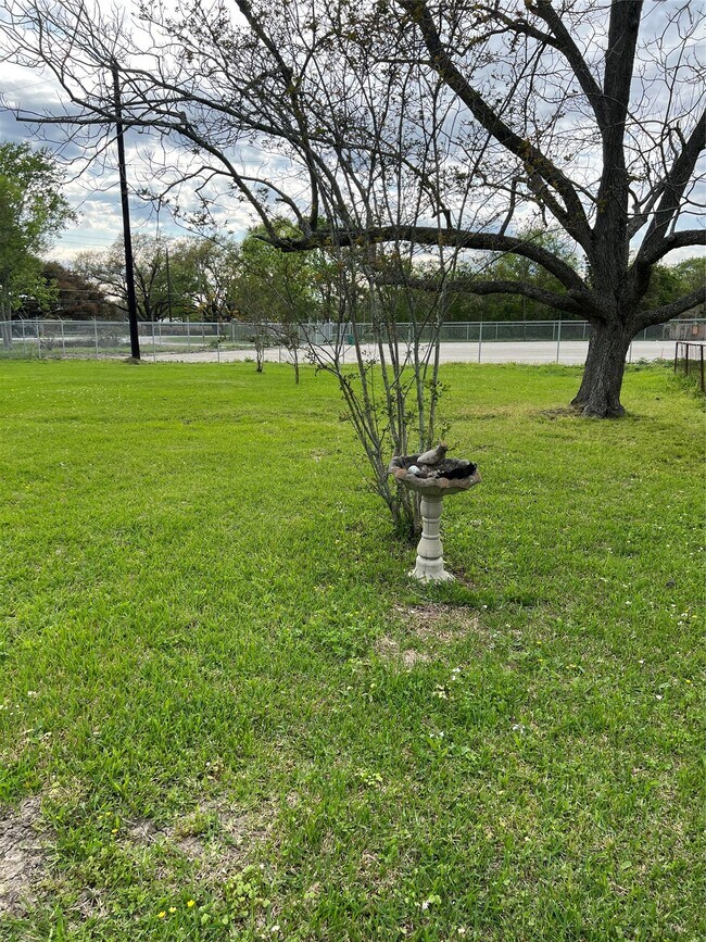Building Photo - 5306 W Cedar Bayou Lynchburg Rd
