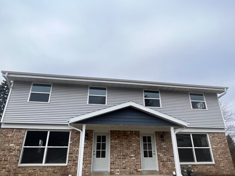 Building Photo - 520 Van Dyke Ave