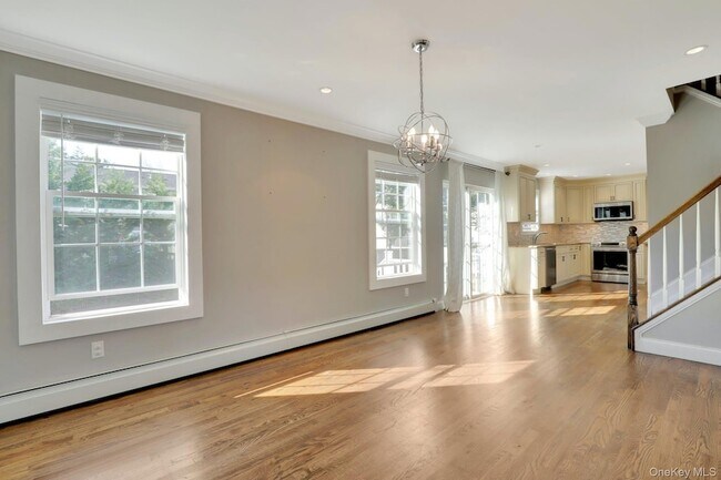 Building Photo - 32 Delamere St